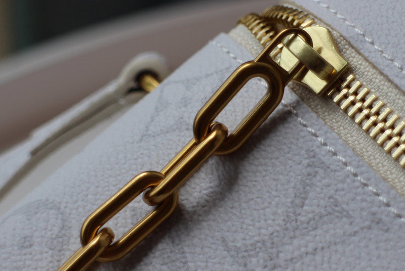 LOV2 Bags - Luxurious Bags  1616