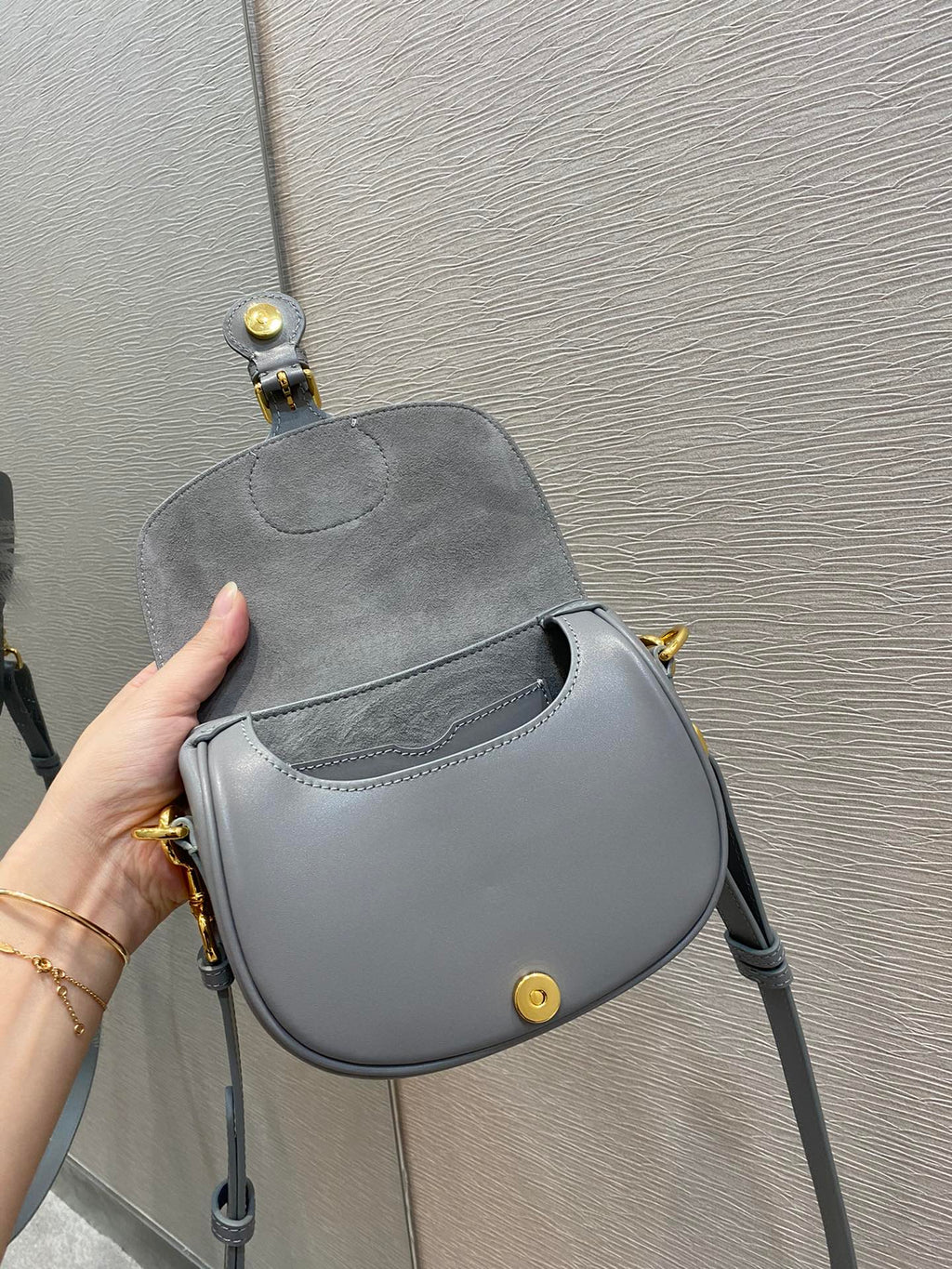 GLAMI Mini BoGLAMIy Bag, Grey, For Women WomenÃ¢â‚¬â„¢s Handbags, Shoulder Bags, Crossbody Bags, 18cm CD M9317UMOL_M41G