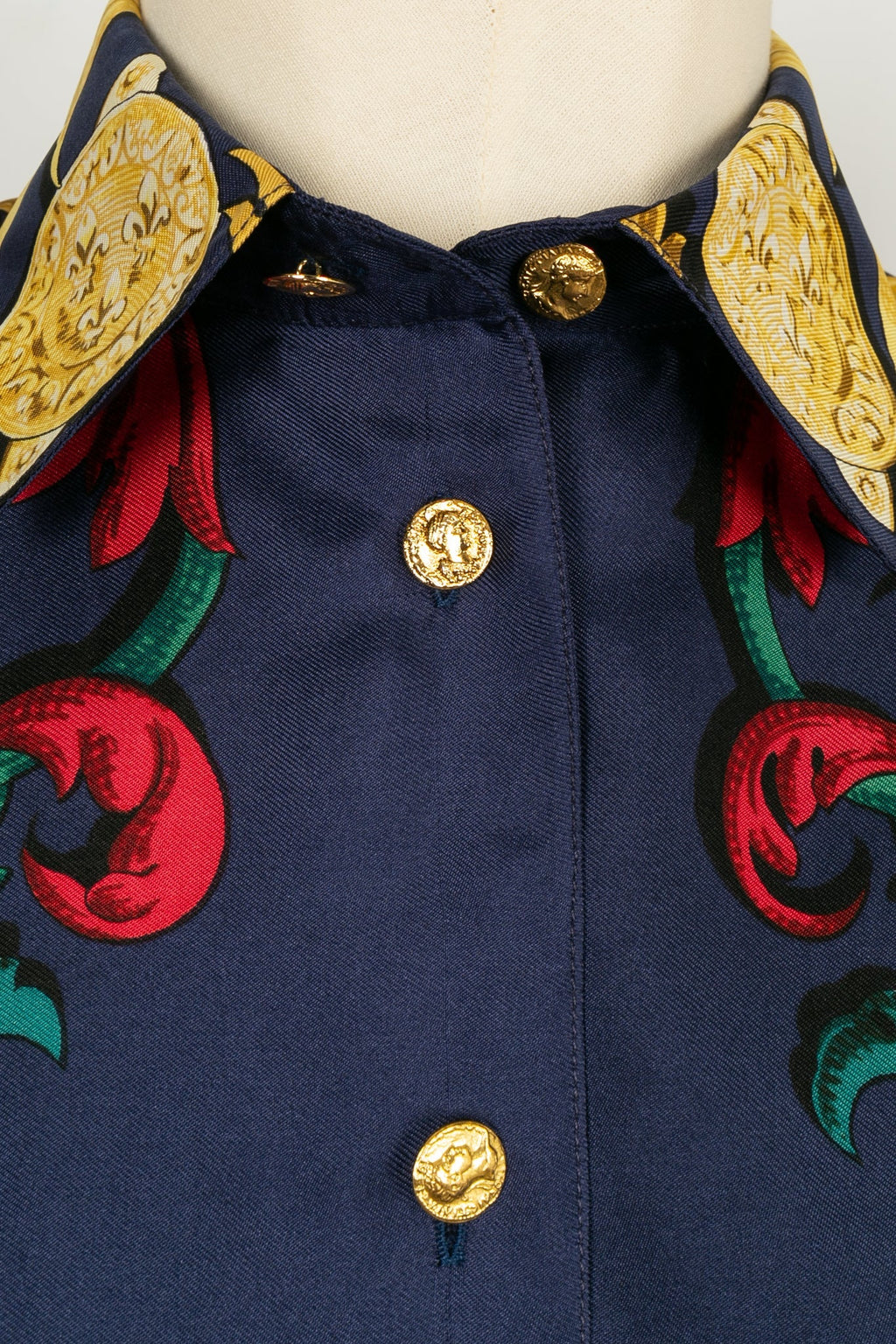 Haut / Chemise en soie HermÃƒÆ’Ã‚Â¨s