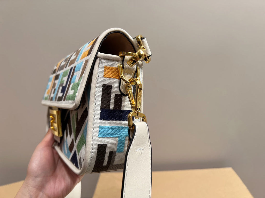 EN - Luxury Bags FEI 294