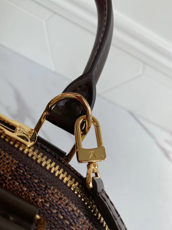 LOV2 Bags - Luxurious Bags  2589