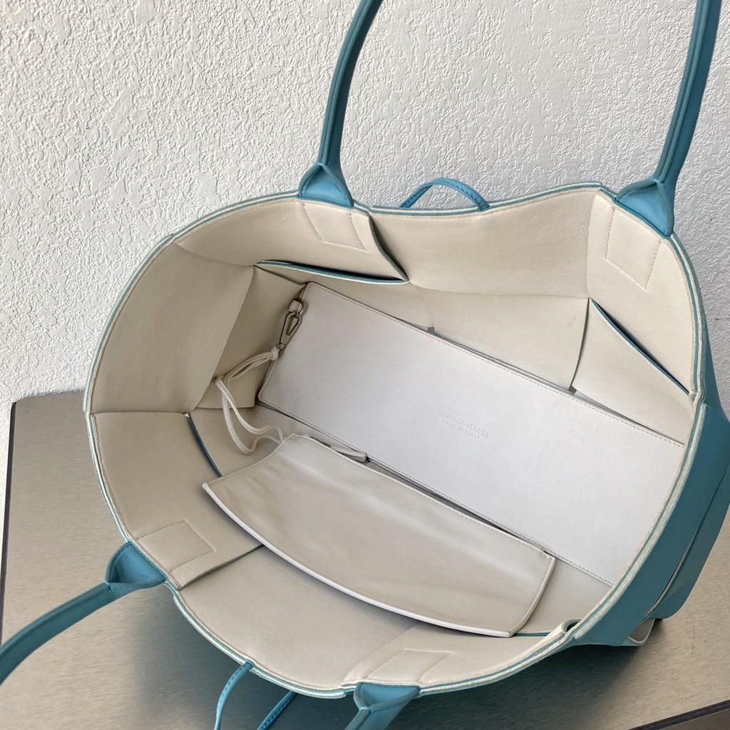 GLAMI Arco Tote Bag For Women 16.14in/41cm In Blue