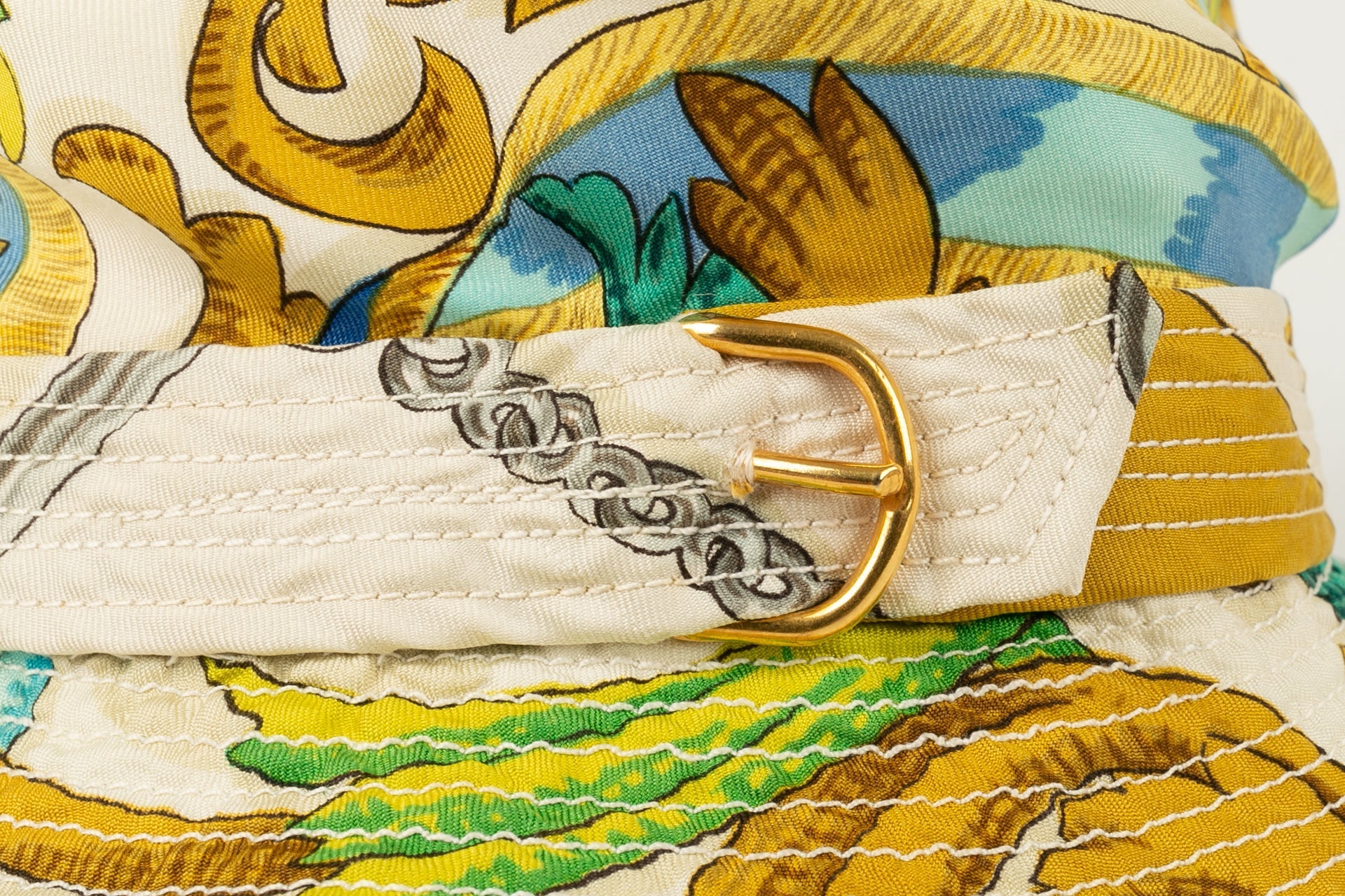Chapeau en soie HermÃƒÆ’Ã‚Â¨s