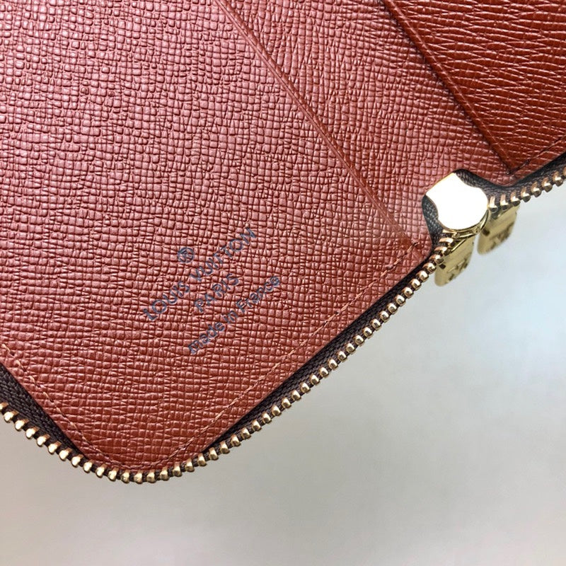 LOV2 Bags - Luxurious Bags  2438
