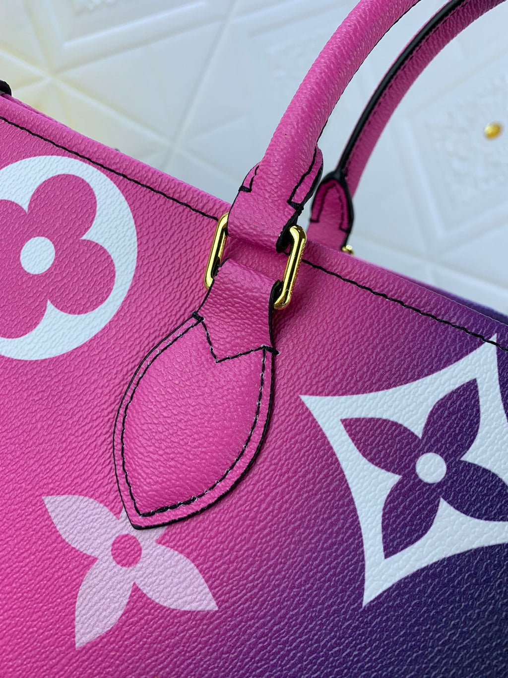 EN - Luxury Bags LUV 749