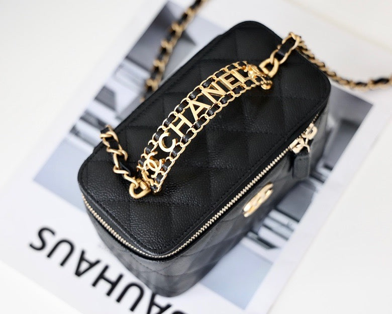CHLSmall Vanity Case Black For Women 6.7in/17cm AS3171