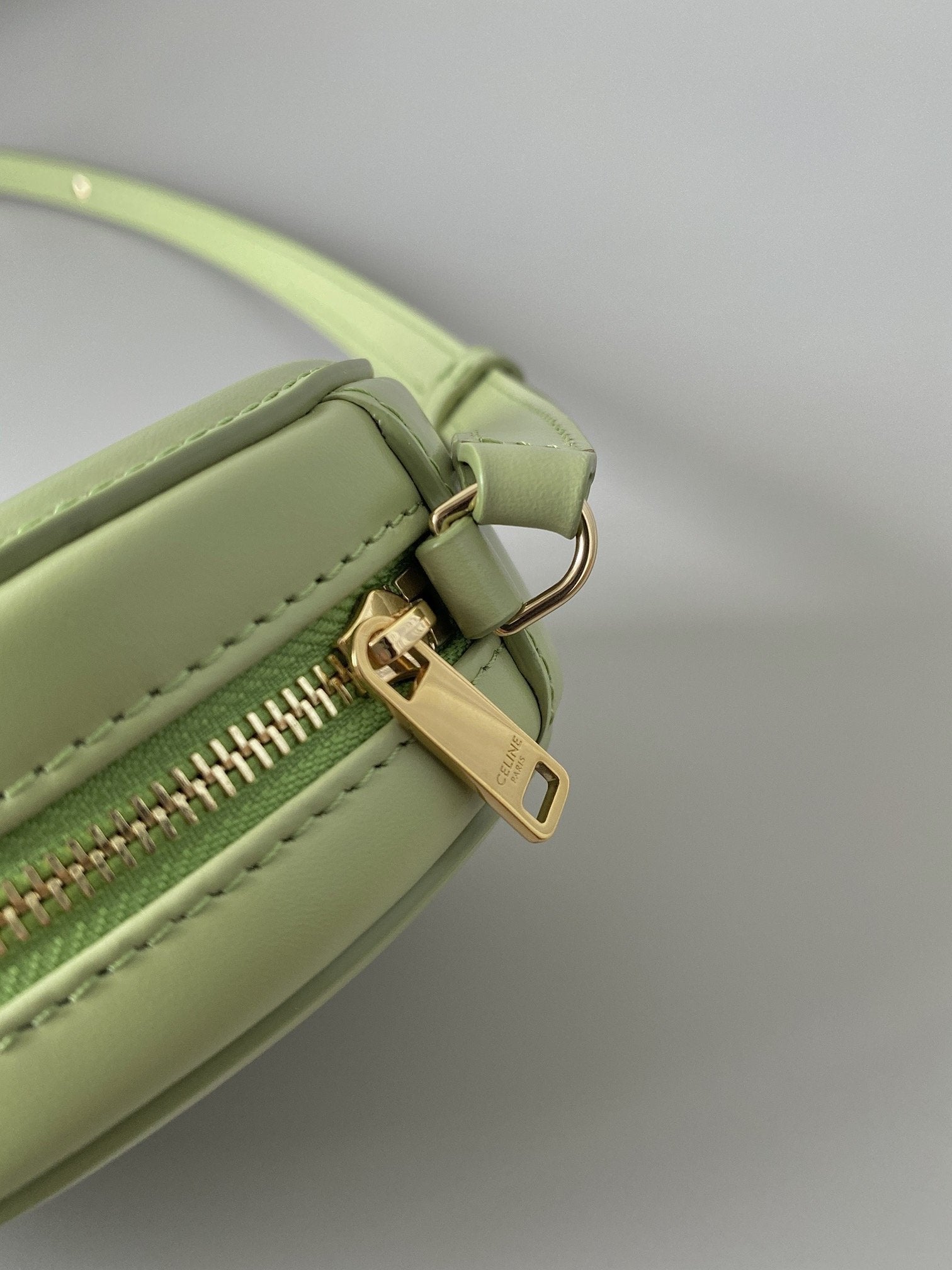 GLAMI Crossbody Oval Purse Cuir Triomphe Mint Green For Women 6in/16cm
