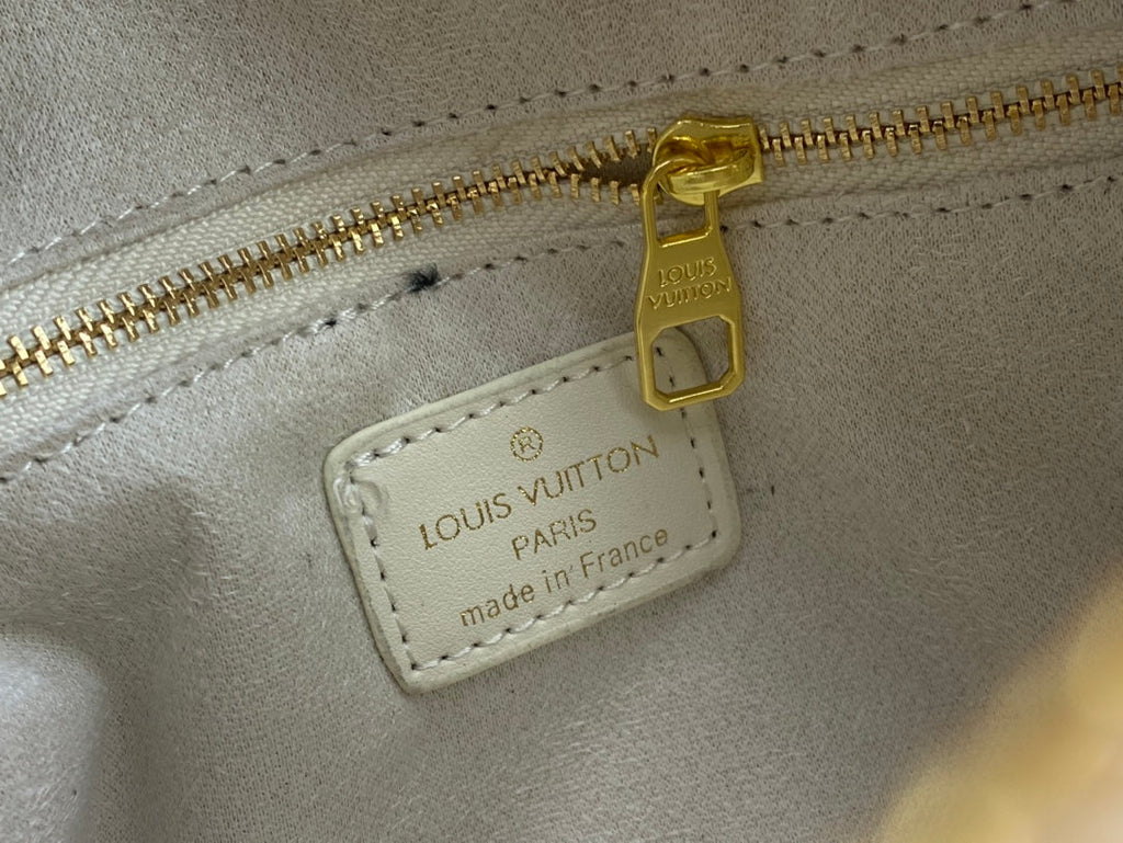 EN - New Arrival Bags LUV 663