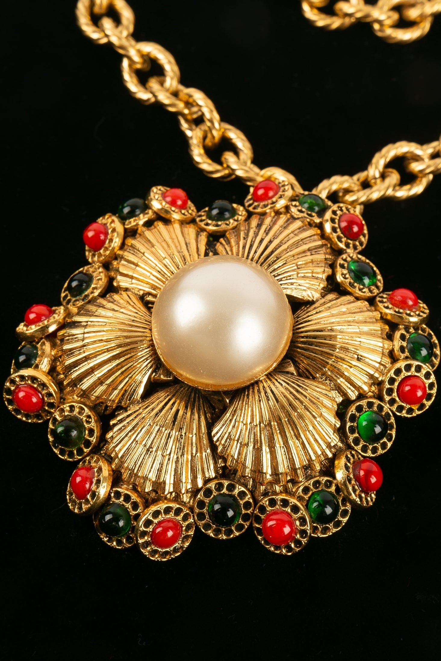 Collier Chanel