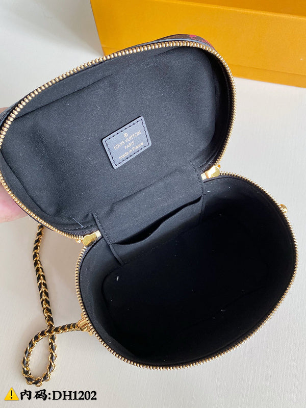 LOV2 Bags - Luxurious Bags  2676