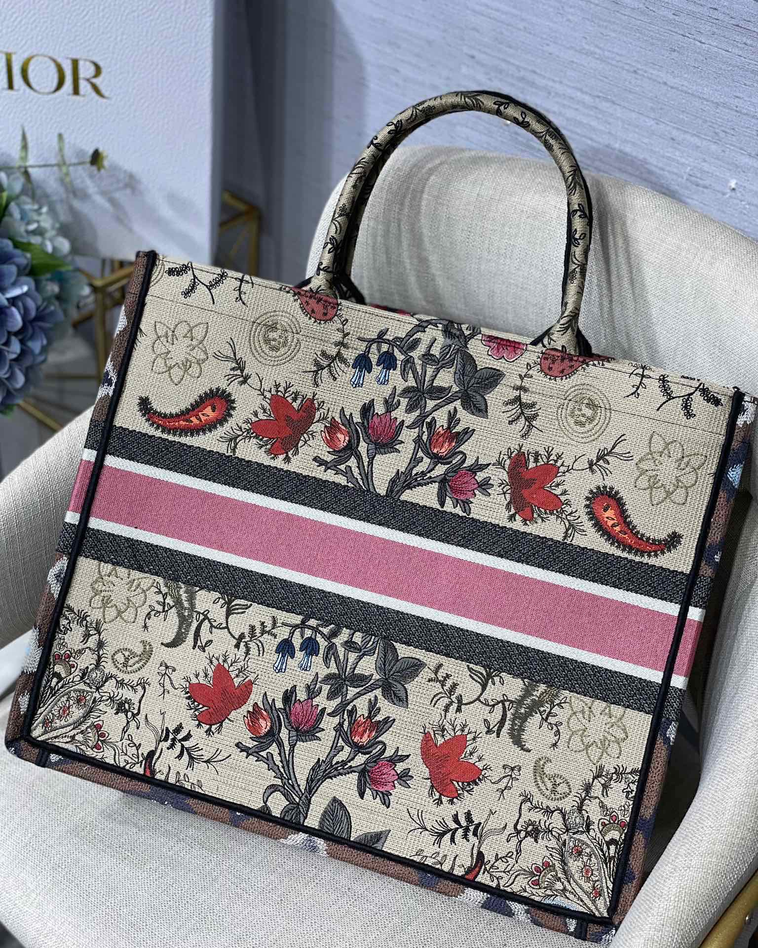 GLAMI Large Book Tote GlamIowers Embroidery For Women 16.5in/42cm CD M1286ZRIW