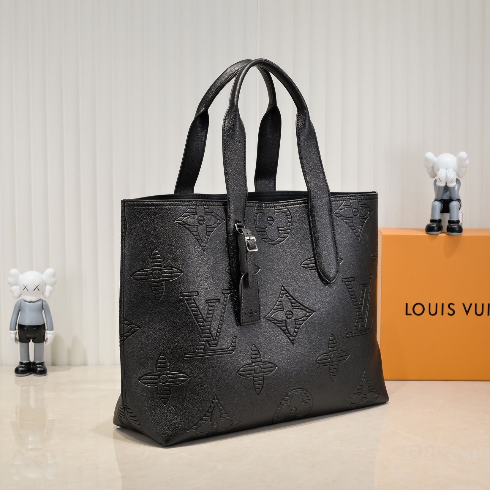 EN - Luxury Bags LUV 804