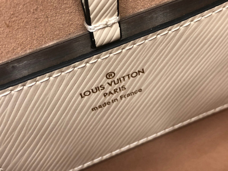 LOV2 Bags - Luxurious Bags  1519