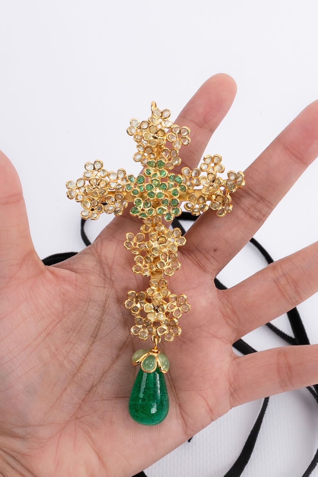 Collier croix Augustine