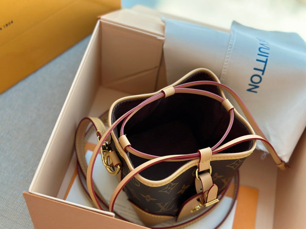 EN - Luxury Bags LUV 727