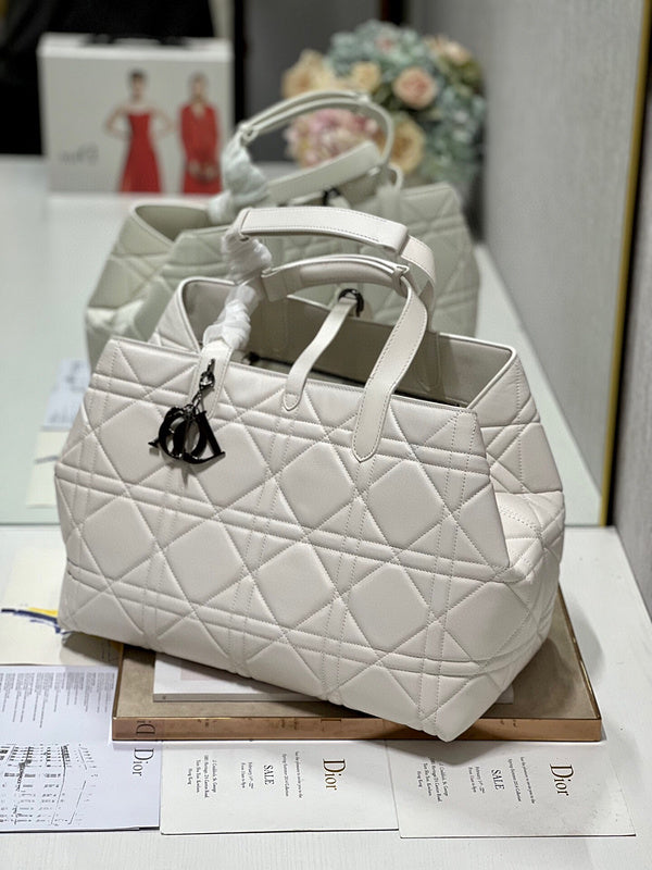 ELE - Dir Bags - 1567