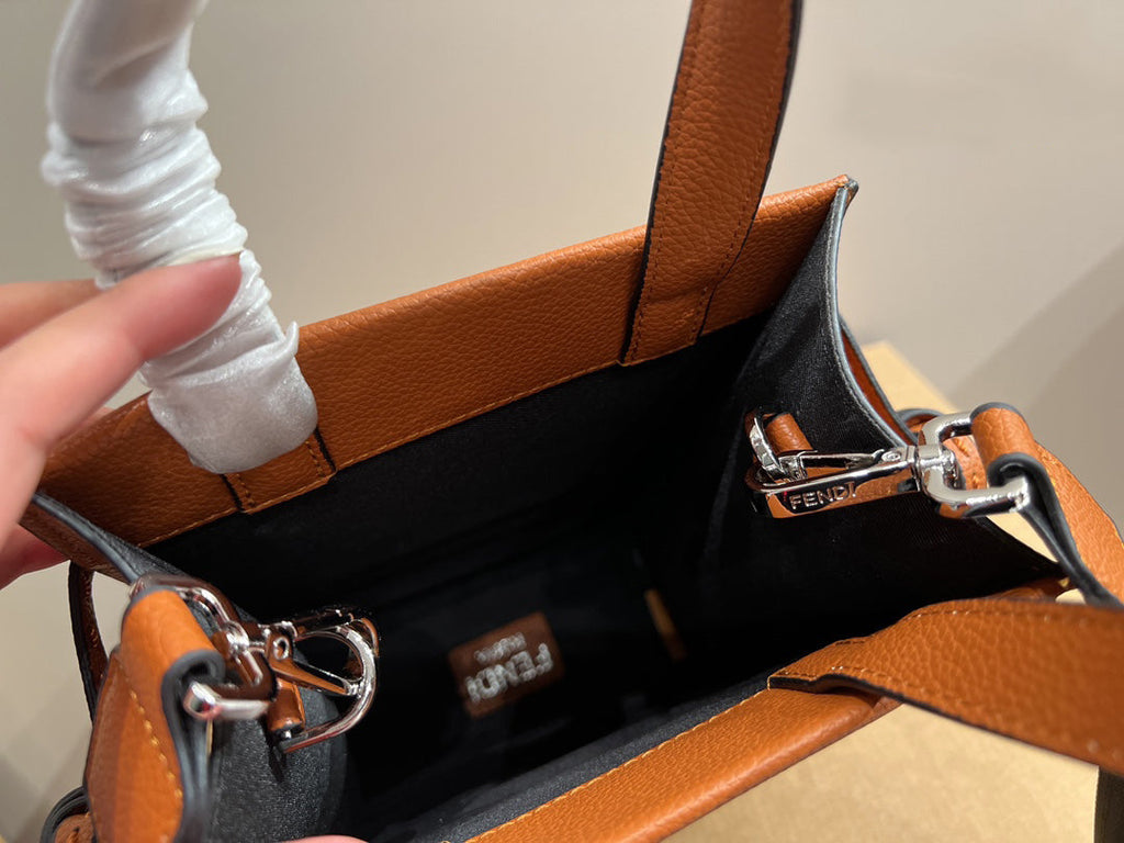 EN - Luxury Bags FEI 296