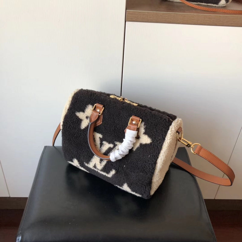 LOV2 Bags - Fashion Bags  2656