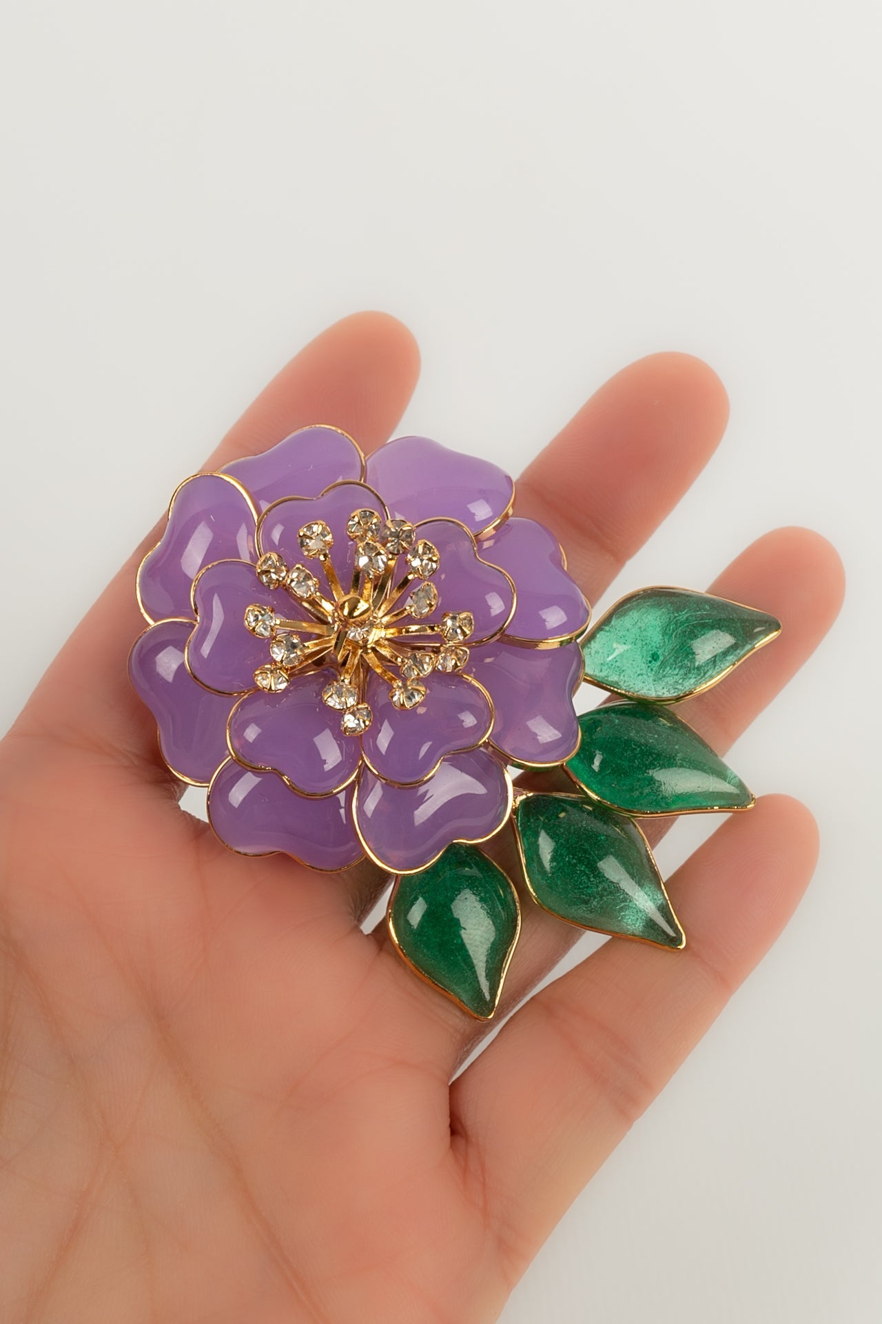 Broche Augustine