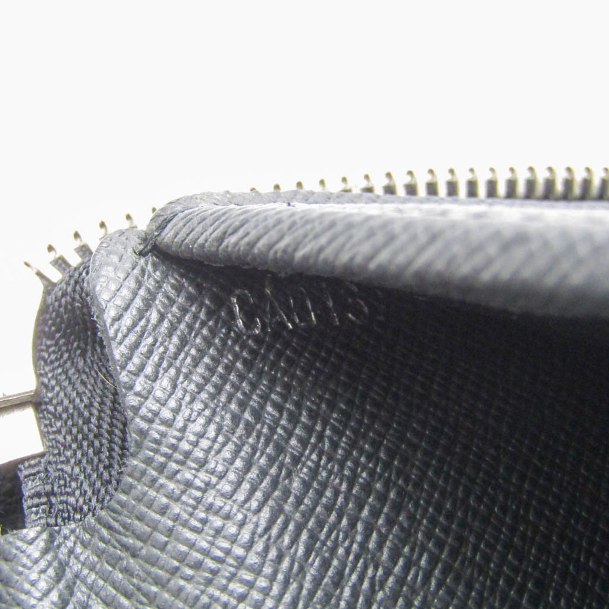 Louis Vuitton Zippy  Leather Wallet  ()