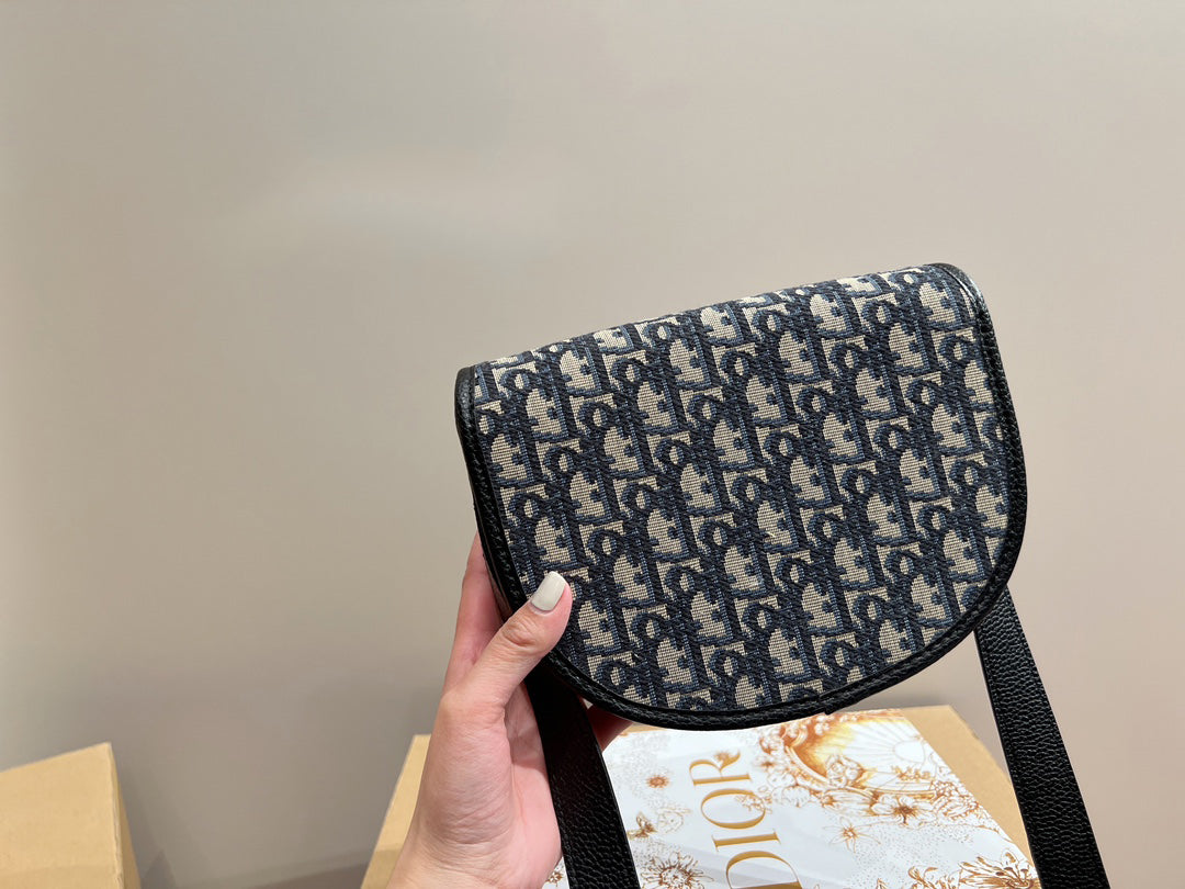 EN - Luxury Bags DIR 361