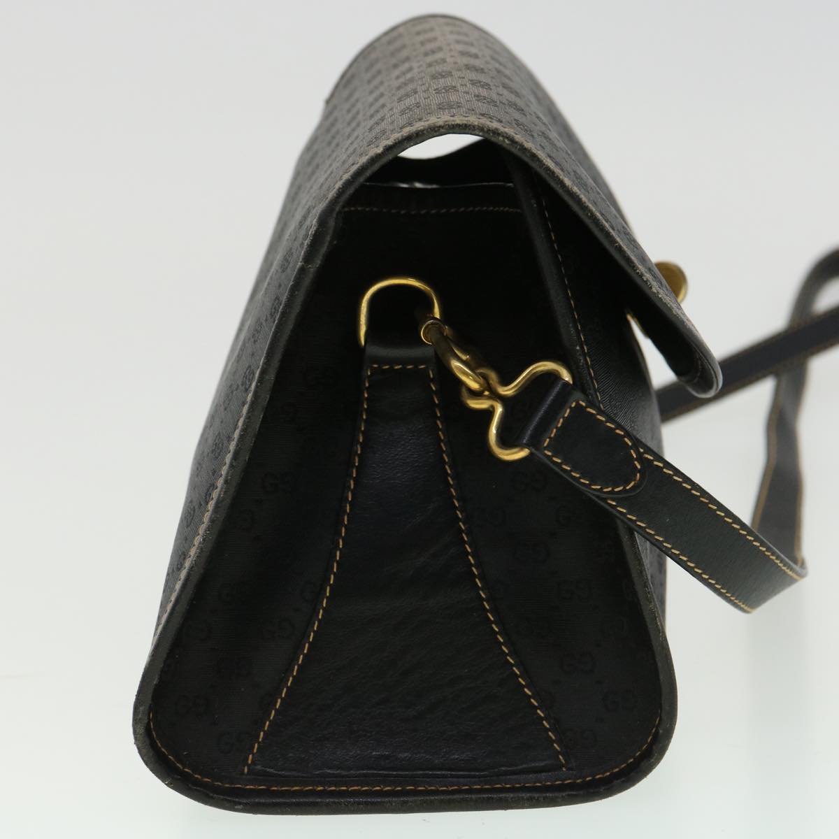 GUCCI Micro GG Canvas Turn Lock Shoulder Bag Black fm1814