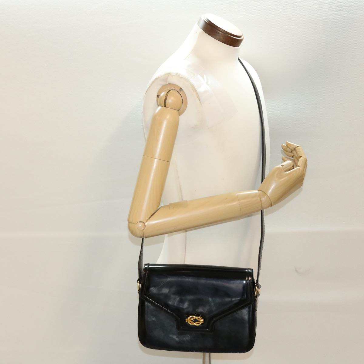GUCCI Shoulder Bag Patent leather Black fm2405