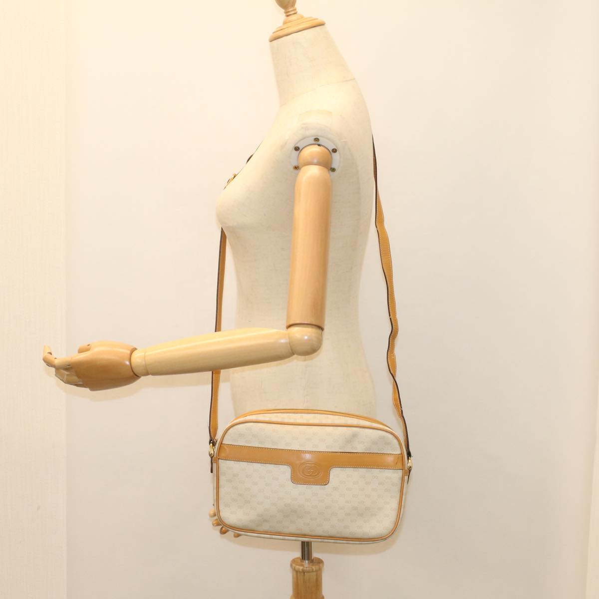 GUCCI Micro GG Canvas Shoulder Bag PVC Leather White 001 123 0439 fm2775