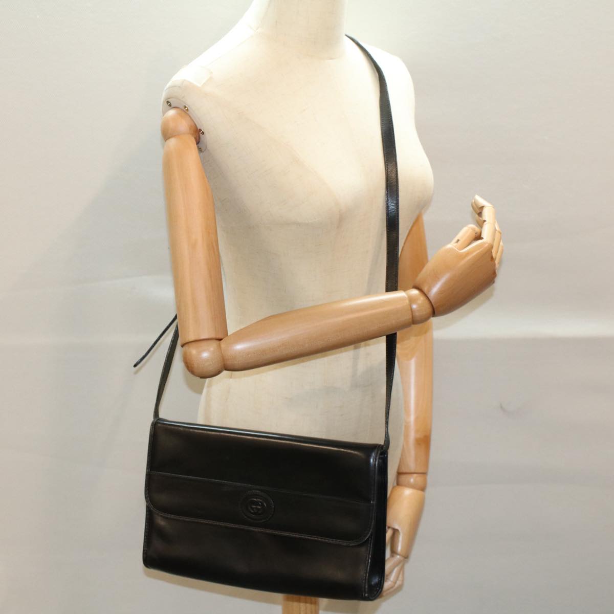 GUCCI Shoulder Bag Leather Black 004 261 0264 fm2779