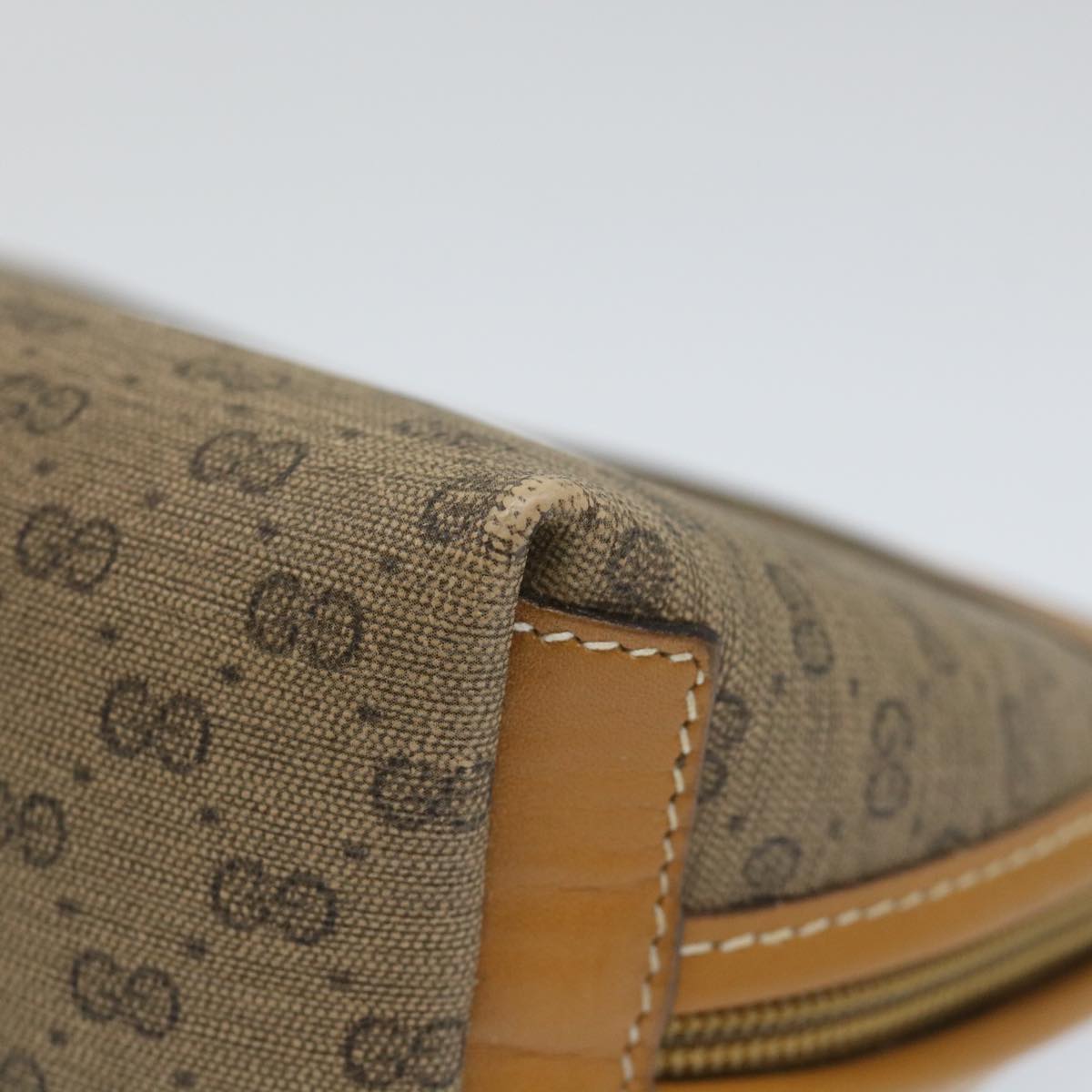 GUCCI Micro GG Canvas Pouch PVC Leather Beige fm2882