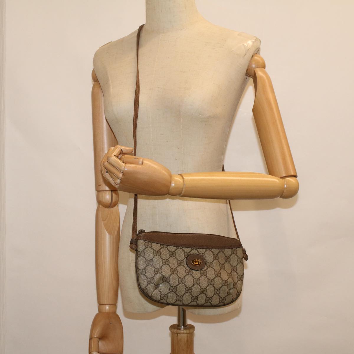 GUCCI GG Canvas Shoulder Bag PVC Leather Beige fm2929