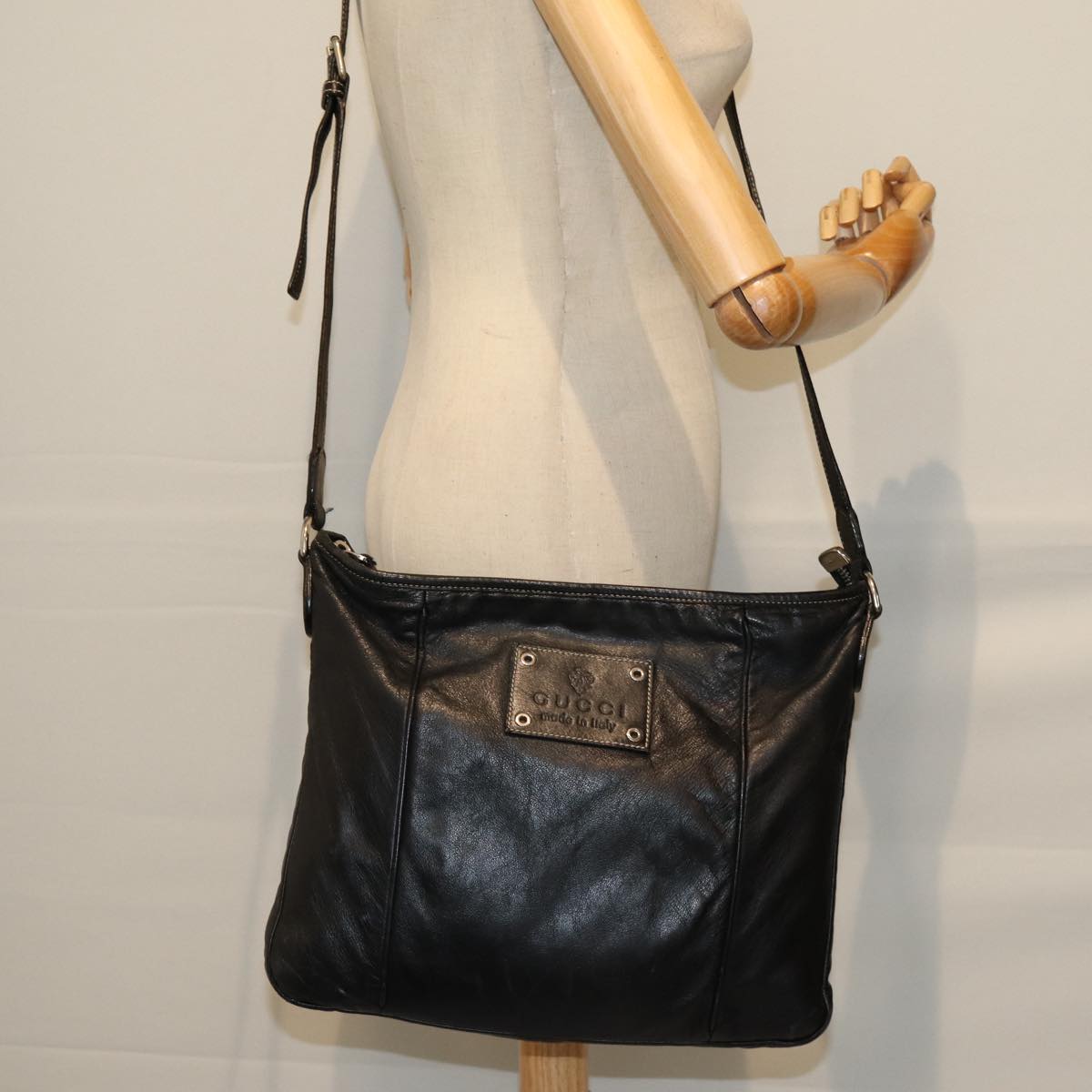 GUCCI Shoulder Bag Leather Black 190279 fm3431