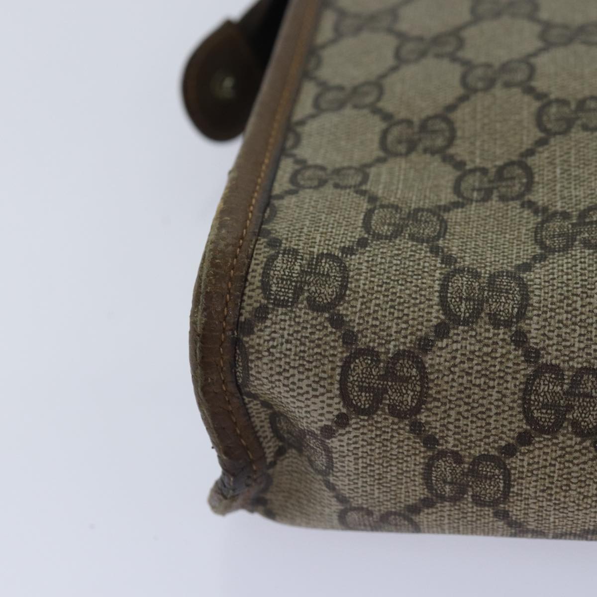 GUCCI GG Supreme Clutch Bag PVC Leather Beige 111 01 037 fm3789