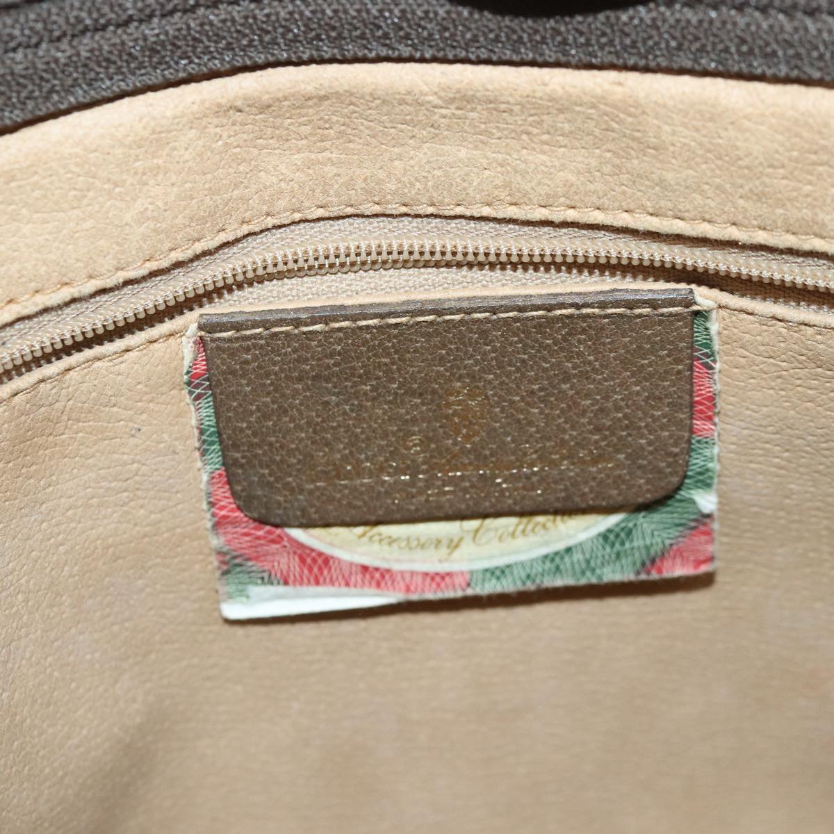 GUCCI GG Supreme Clutch Bag PVC Leather Beige 111 01 037 fm3789