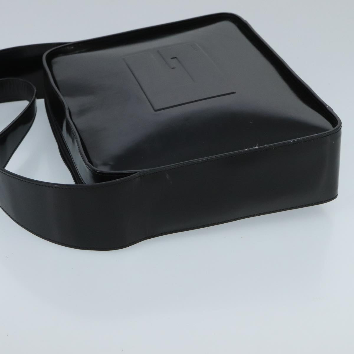 GUCCI Shoulder Bag Enamel Black 001 3032 fm4101