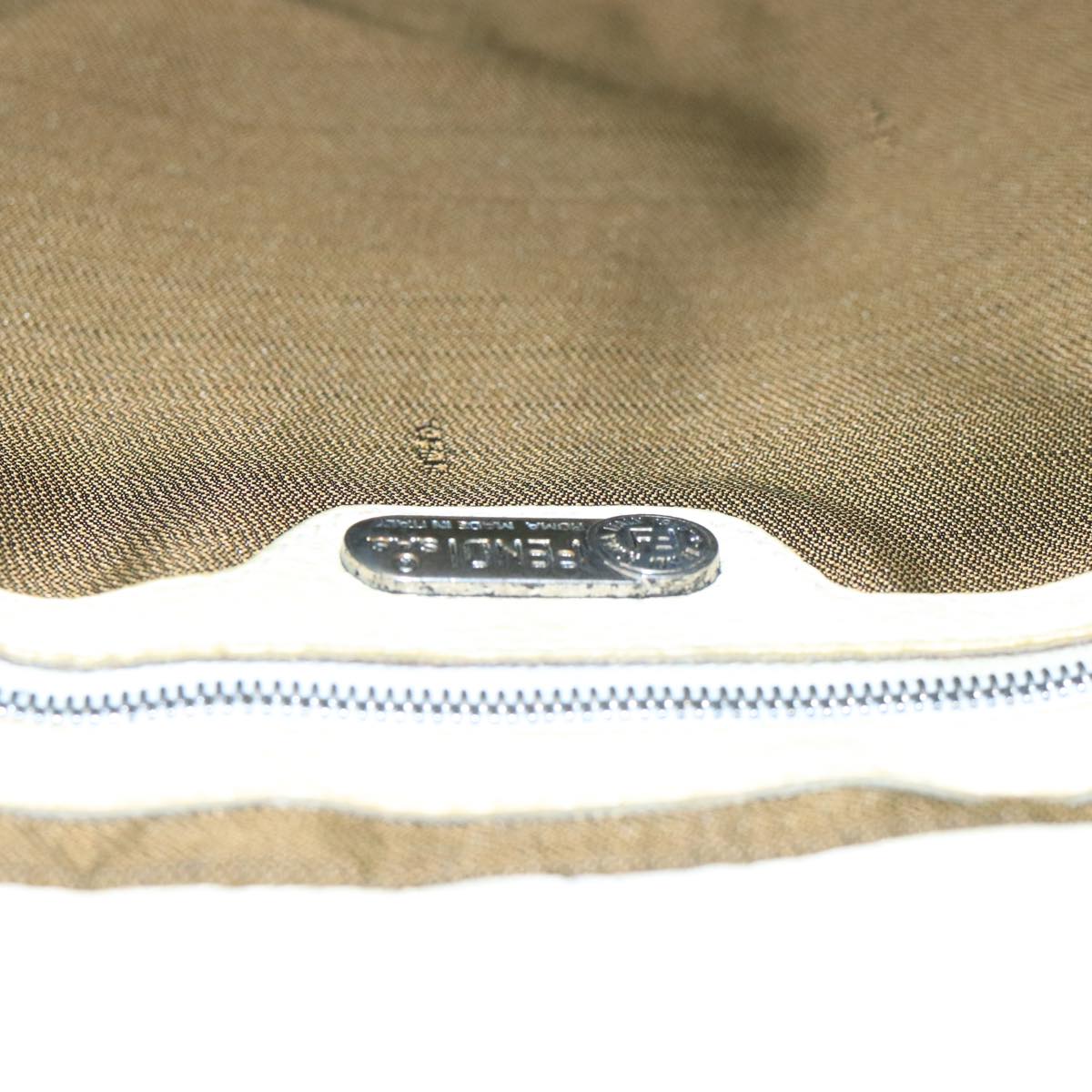 FENDI Chain Shoulder Bag Leather White Silver fm4231