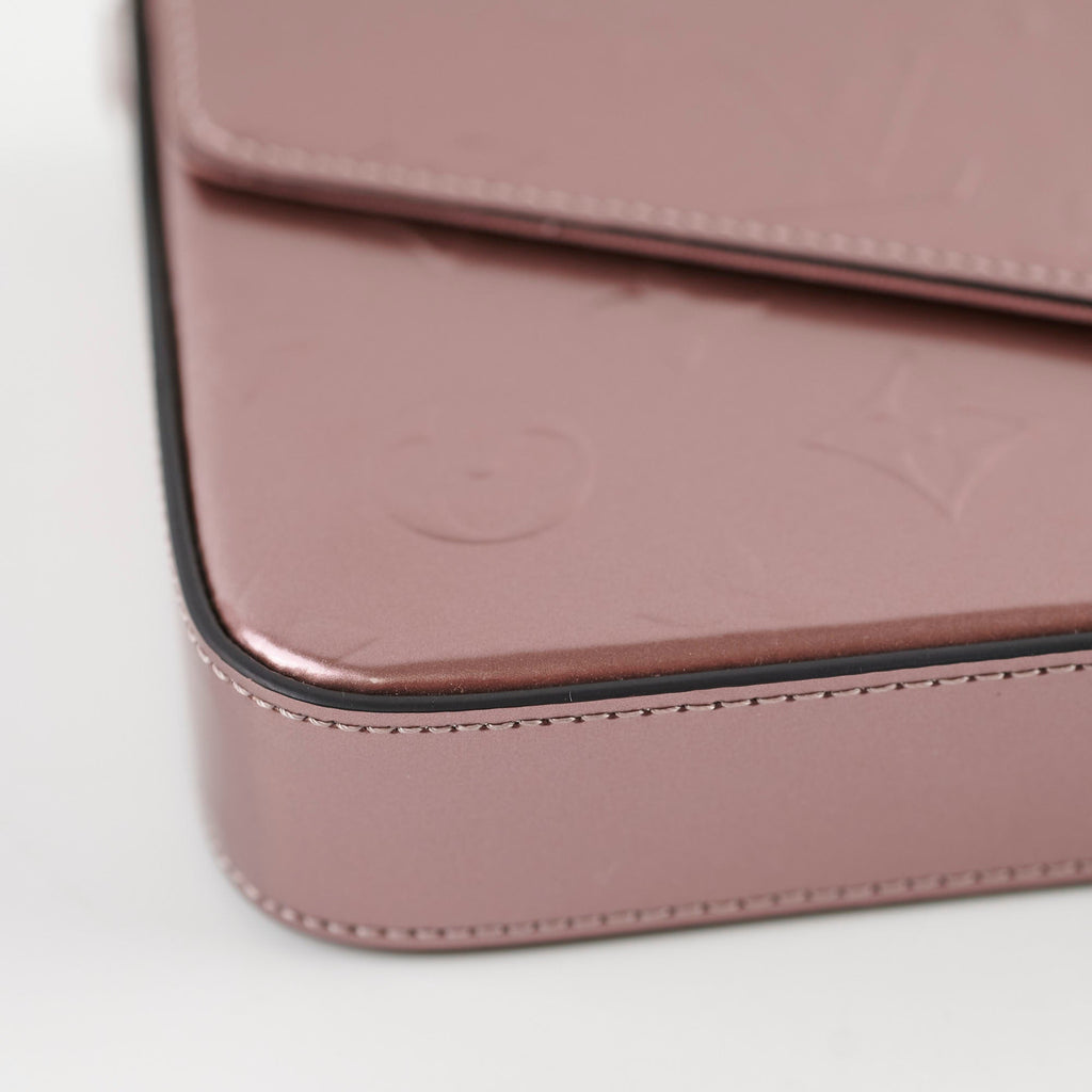 Louis Vuitton Pochette Felicie Vernis Monogram Pink Crossbody Bag