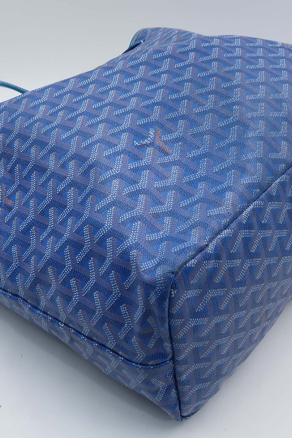 Chevron Saint Louis PM Tote Blue