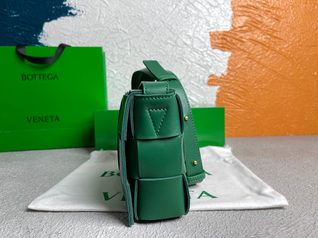 GLAMI Cassette Green, For Women, WomenÃƒÂ¢Ã¢â€šÂ¬Ã¢â€žÂ¢s Bags 9.1in/23cm