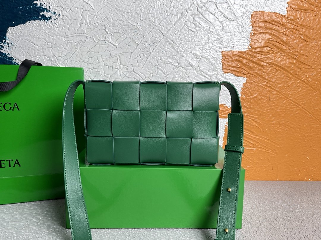 GLAMI Cassette Green, For Women, WomenÃƒÂ¢Ã¢â€šÂ¬Ã¢â€žÂ¢s Bags 9.1in/23cm