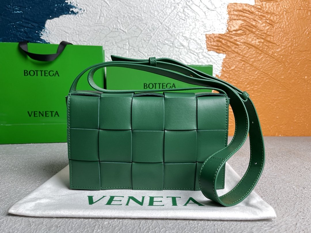 GLAMI Cassette Green, For Women, WomenÃƒÂ¢Ã¢â€šÂ¬Ã¢â€žÂ¢s Bags 9.1in/23cm