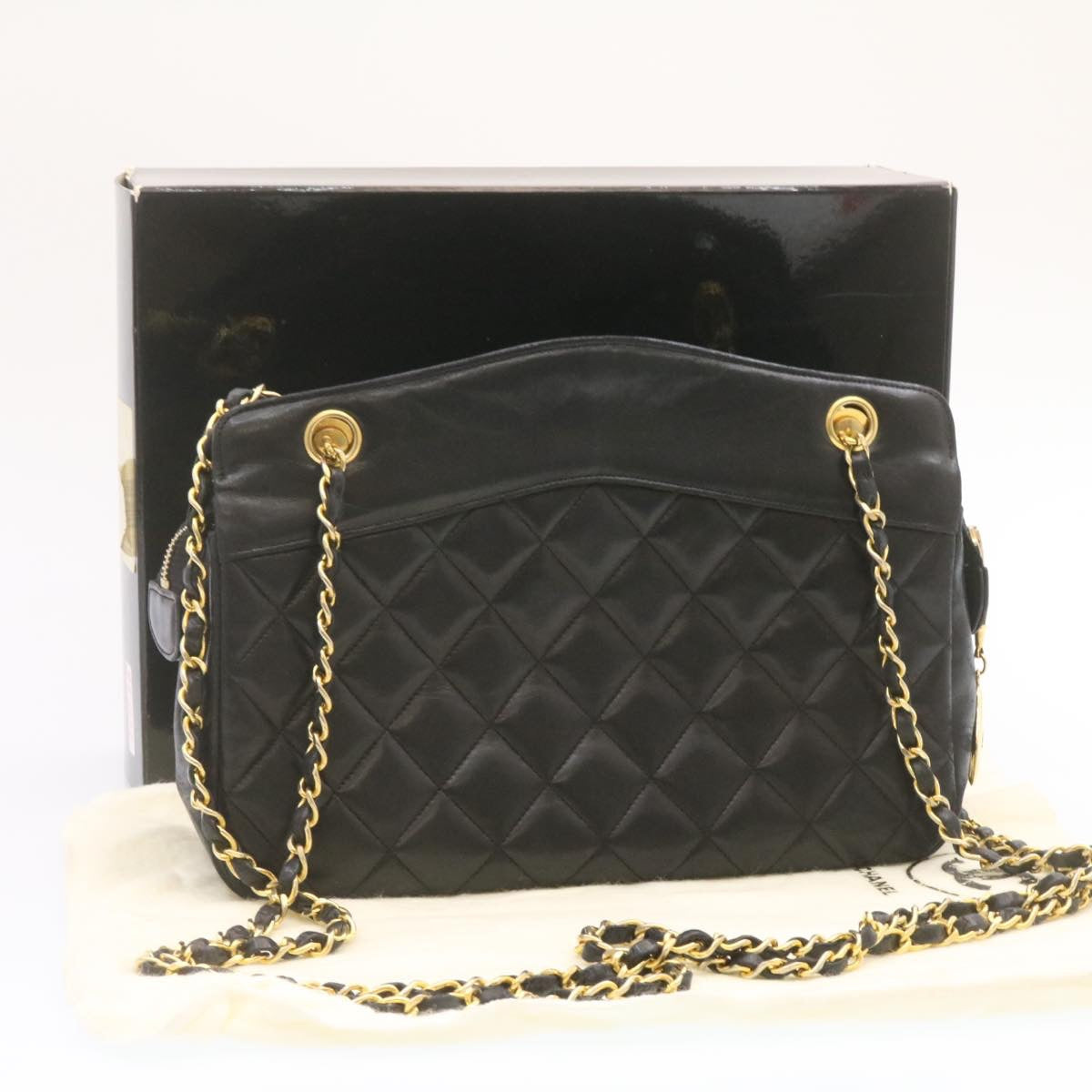 CHANEL Lamb Skin Matelasse Chain Shoulder Bag Black CC am1201gA
