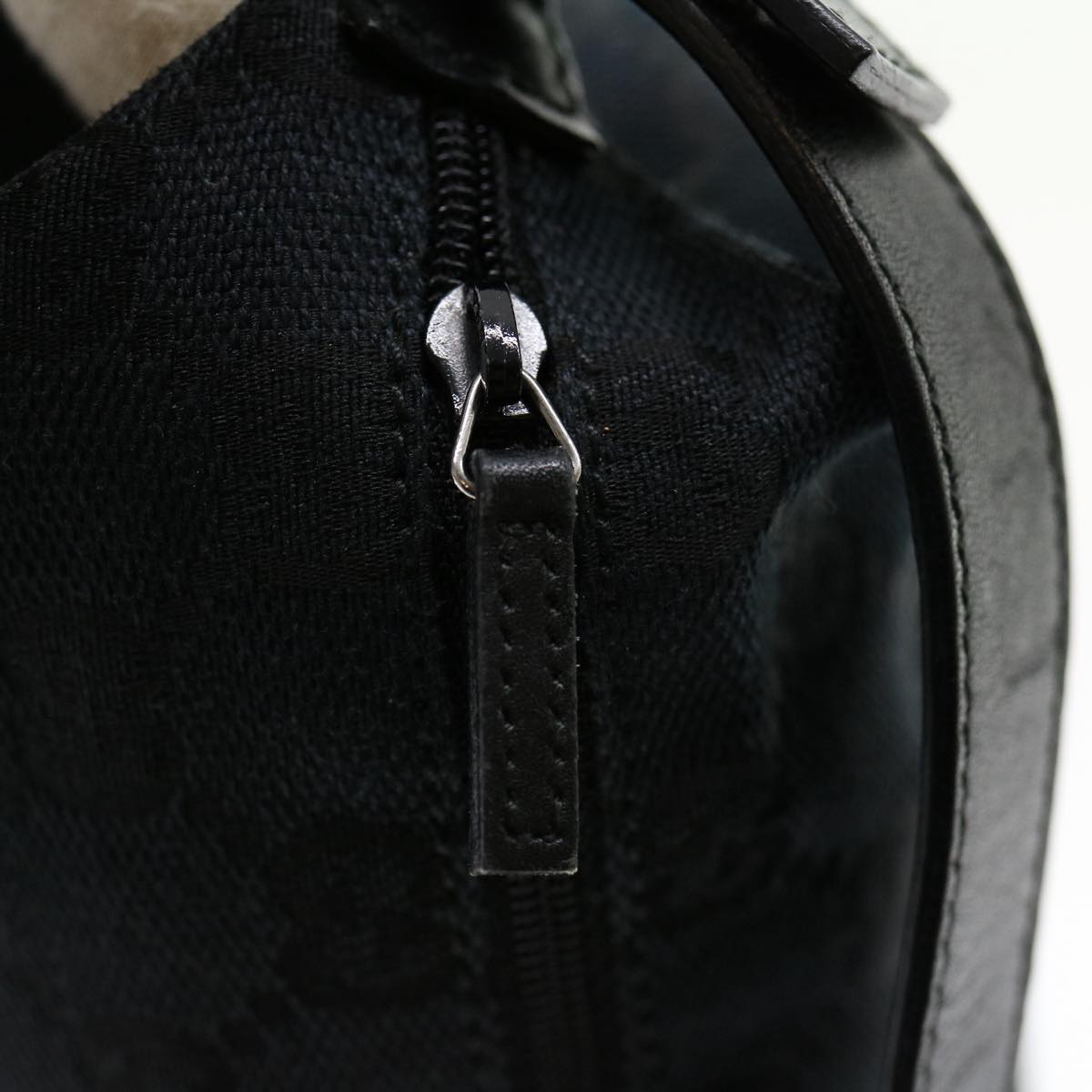 GUCCI GG Canvas Hand Bag Black am2610g