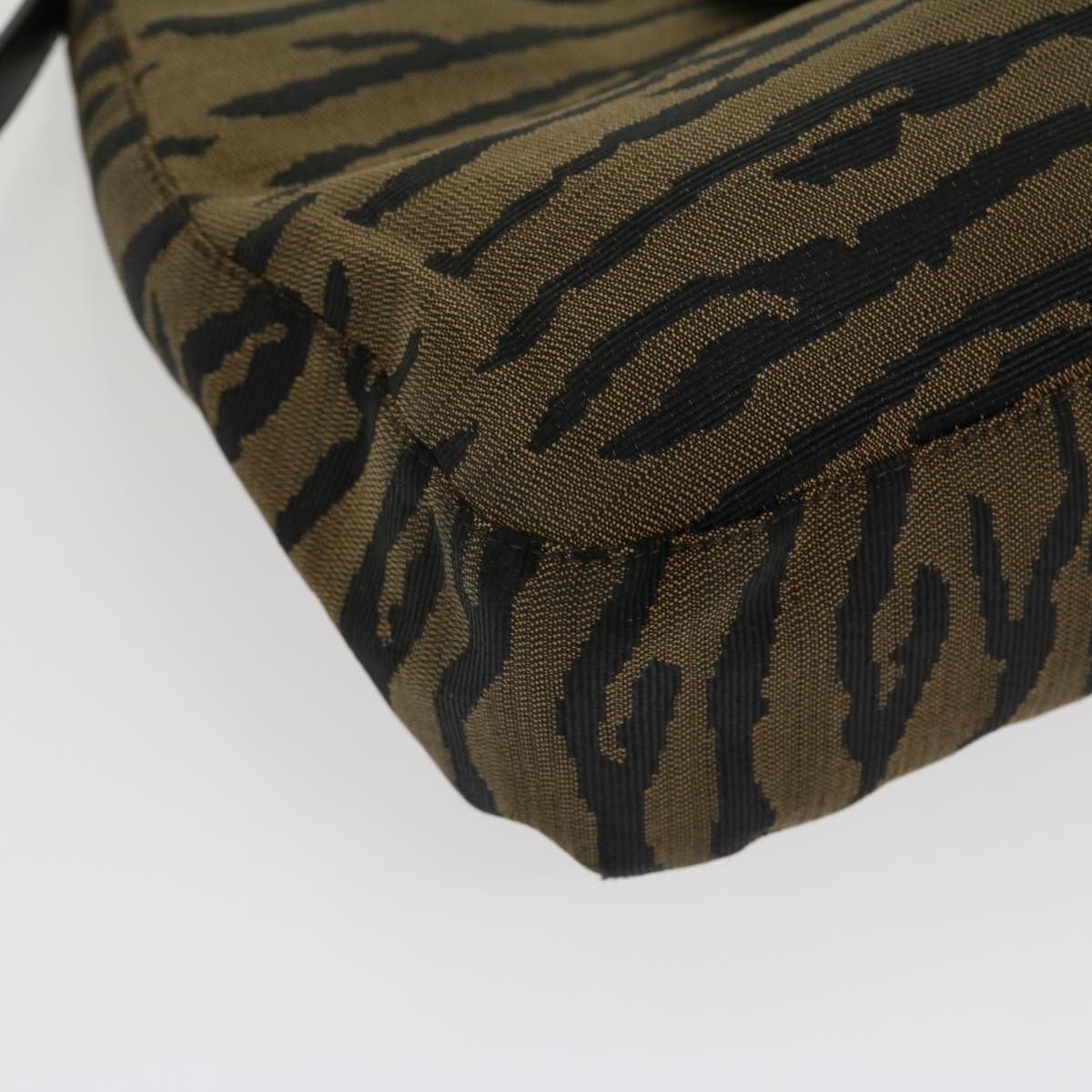 FENDI Animal Mamma Baguette Shoulder Bag Brown Black am2687g