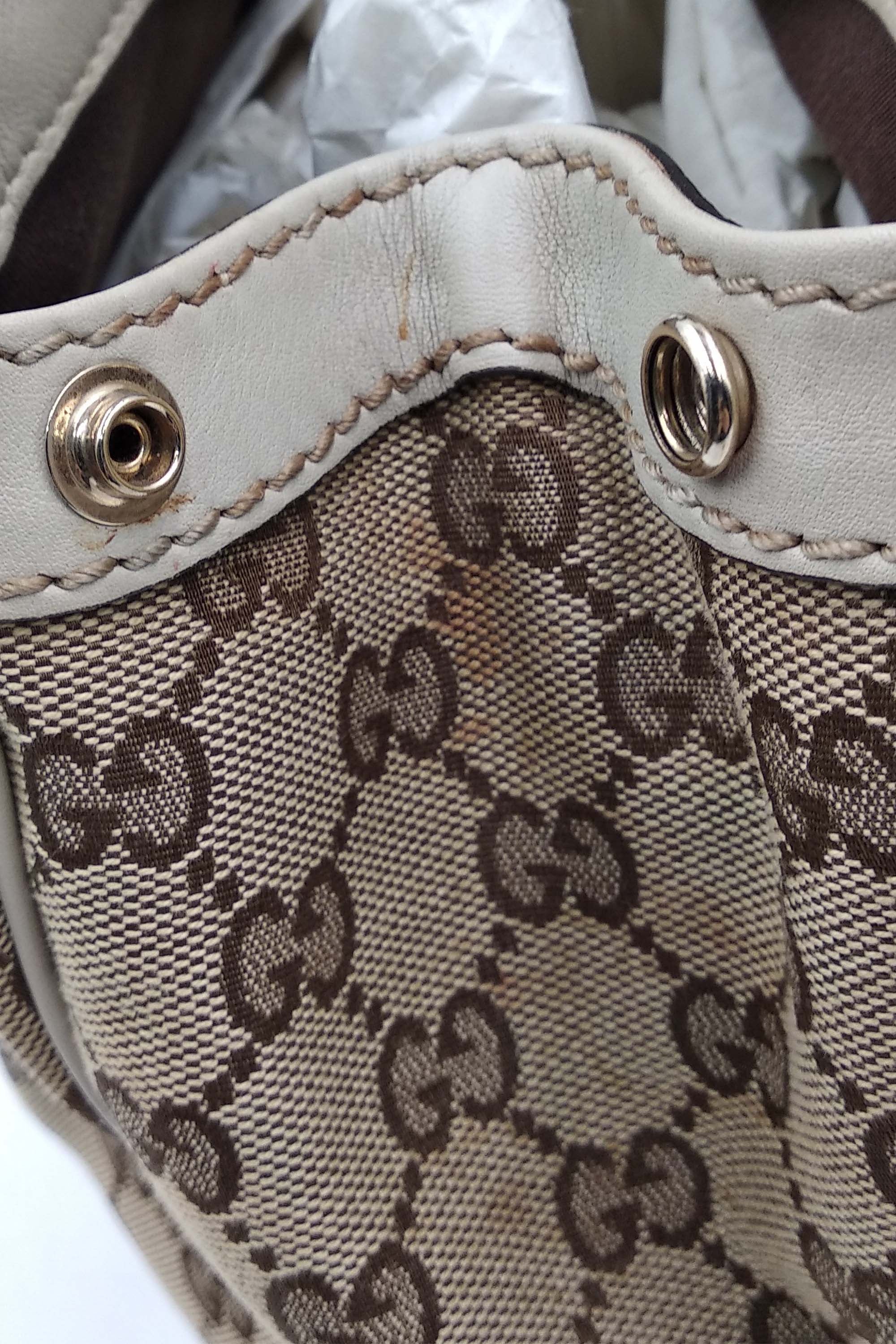 GG Canvas Sukey Boston Bag White