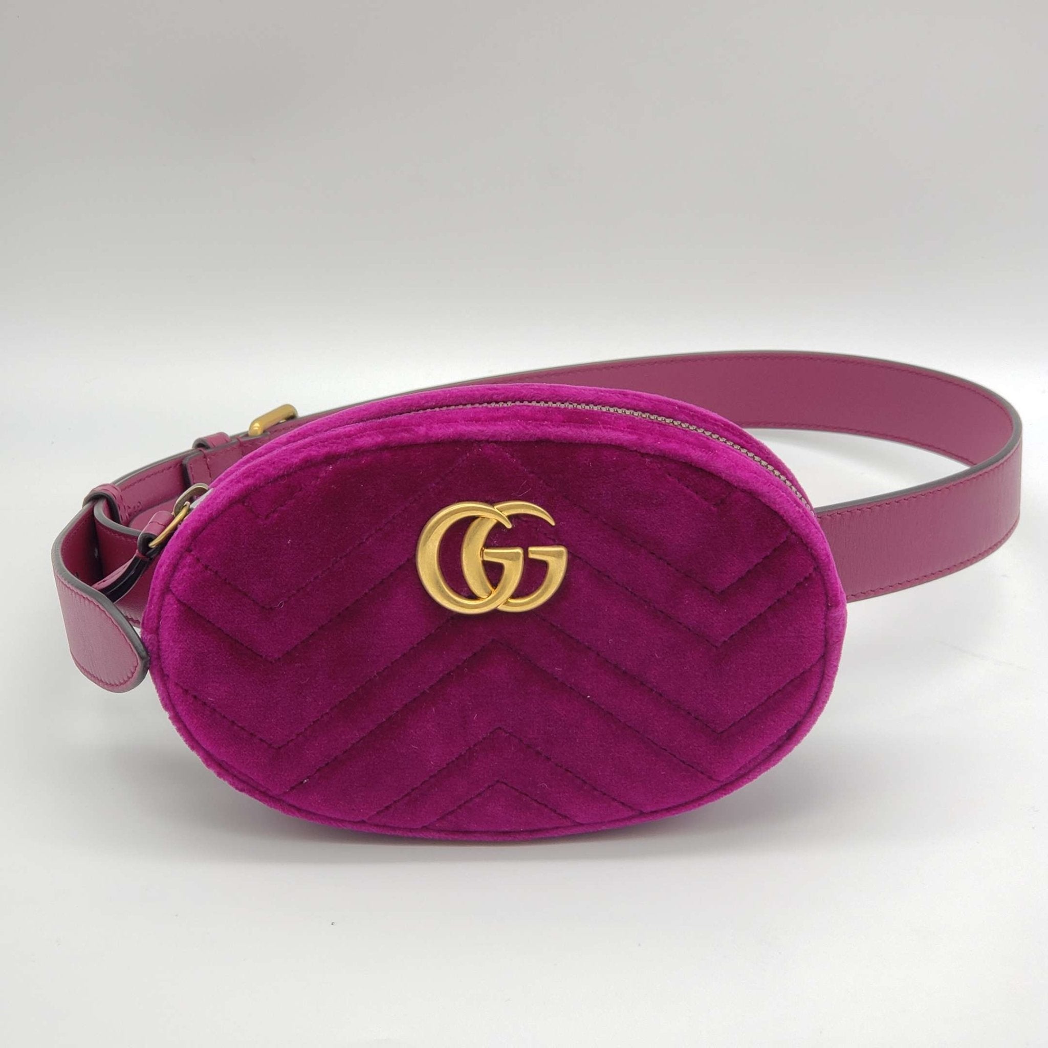 GUCCI GG Marmont Velvet Magenta Waist/Belt Bag