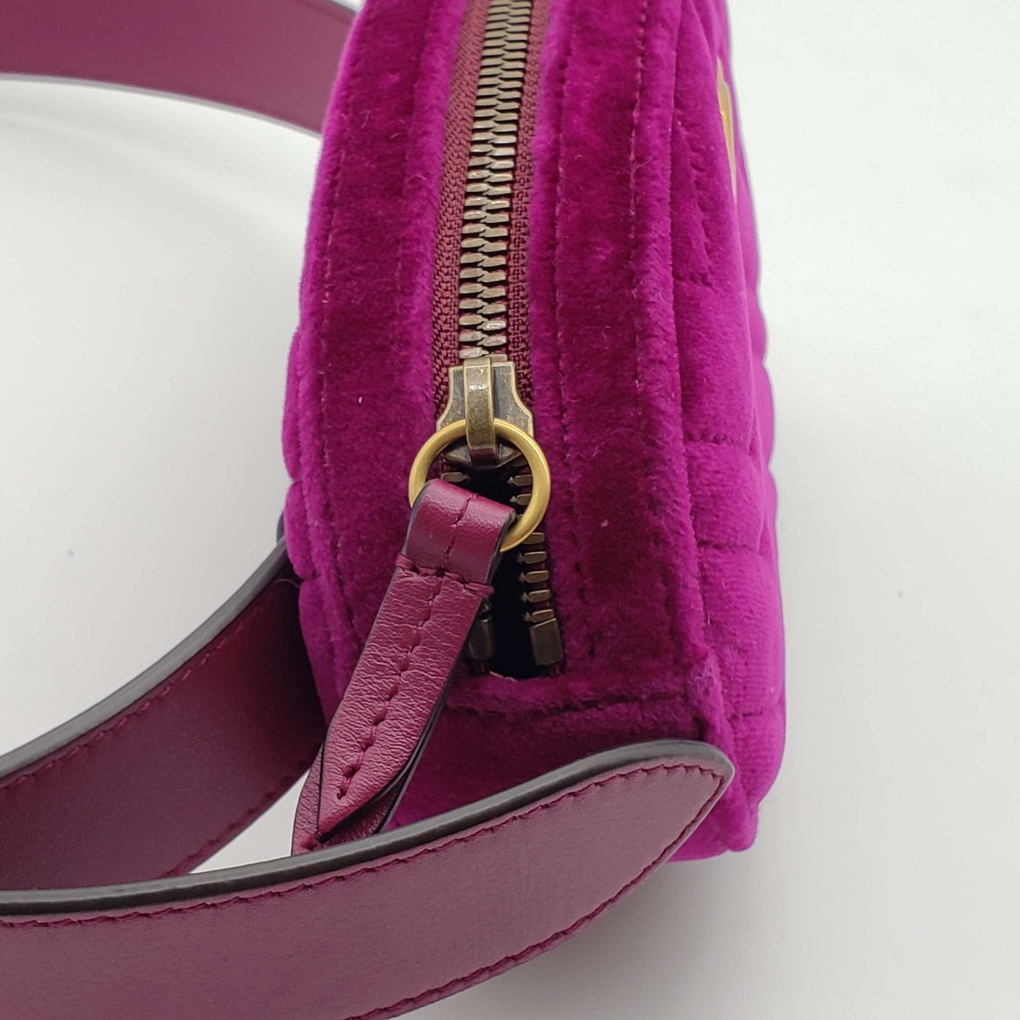 GUCCI GG Marmont Velvet Magenta Waist/Belt Bag