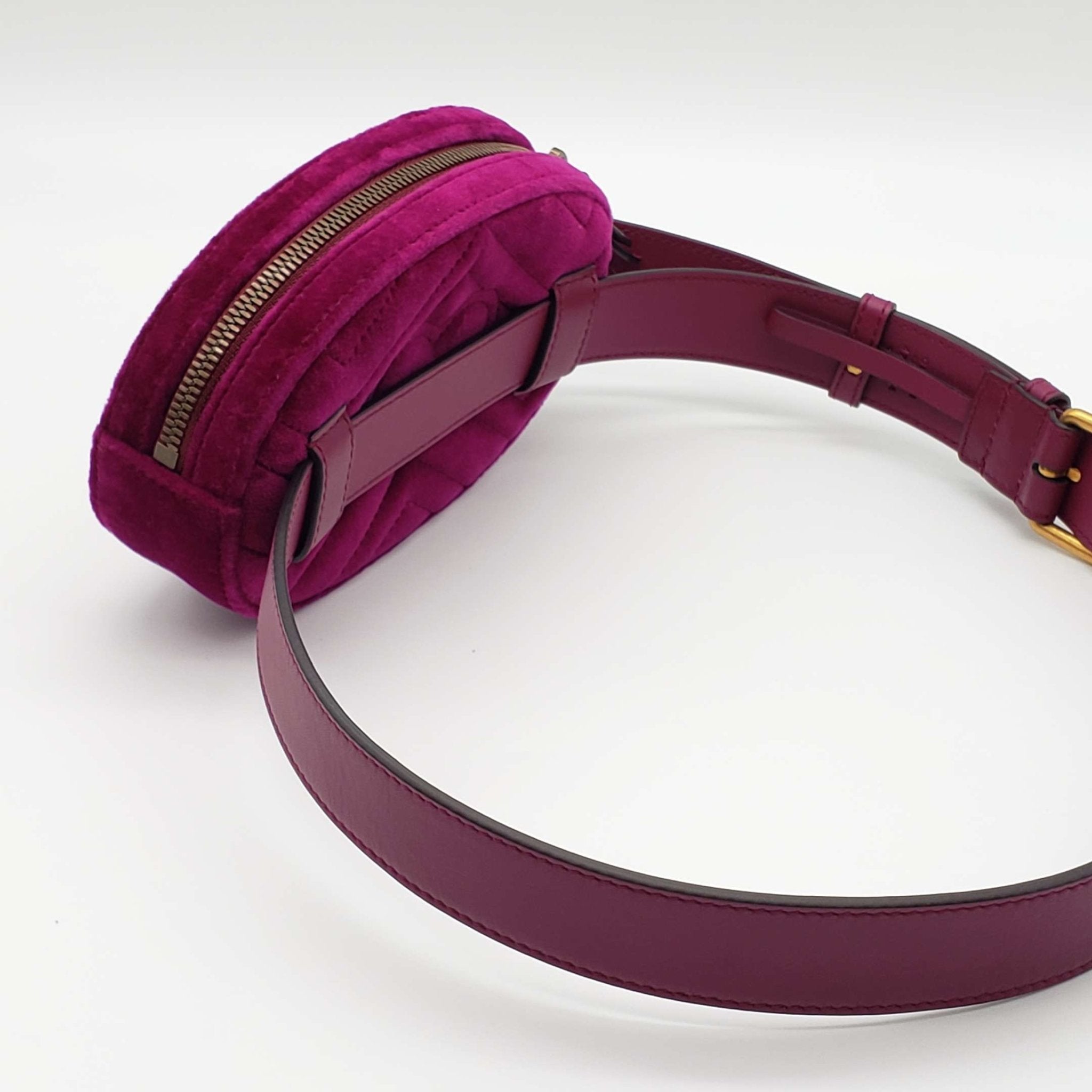 GUCCI GG Marmont Velvet Magenta Waist/Belt Bag