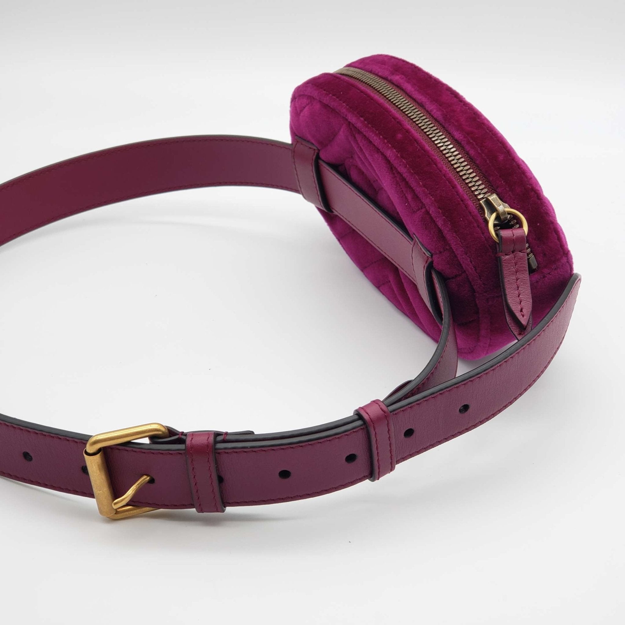 GUCCI GG Marmont Velvet Magenta Waist/Belt Bag