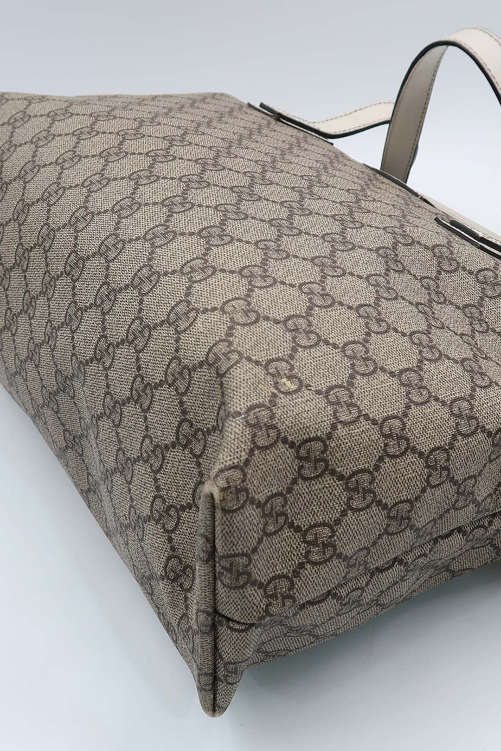 GG Supreme Tote Brown, White
